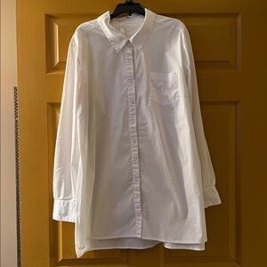 JM Collection White Tunic length Button Down Shirt